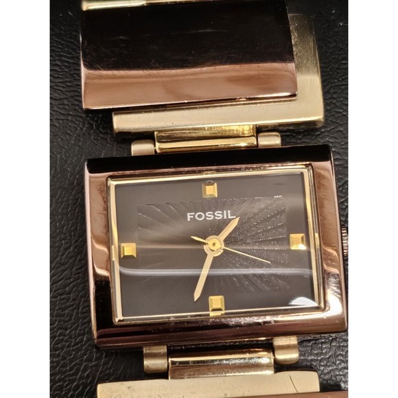 Vintage Ladies Fossil F2 Swiss Parts 1 JeweQuartz Watch 110705 Designer Working - Picture 5 of 16